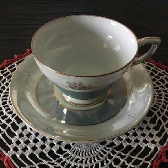Diamond Iridescent Opalescent Korean Fine China Porcelain Teacup & Saucer - Picture 5 of 11